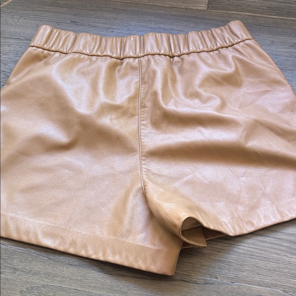 Maison Cinqcent | Tan Faux Leather Shorts Size Medium - Picture 9 of 10